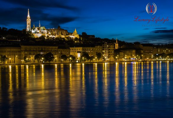 Budapest – Danube River Cruise with Optional Dinner