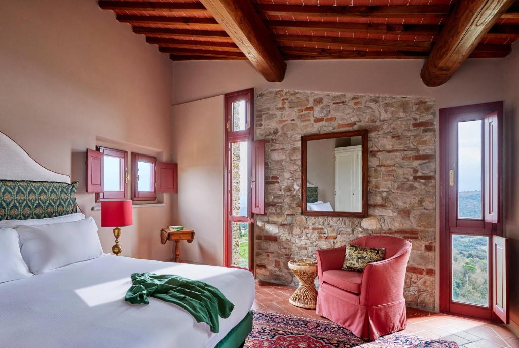 Borgo 1 bedroom w putdoor space